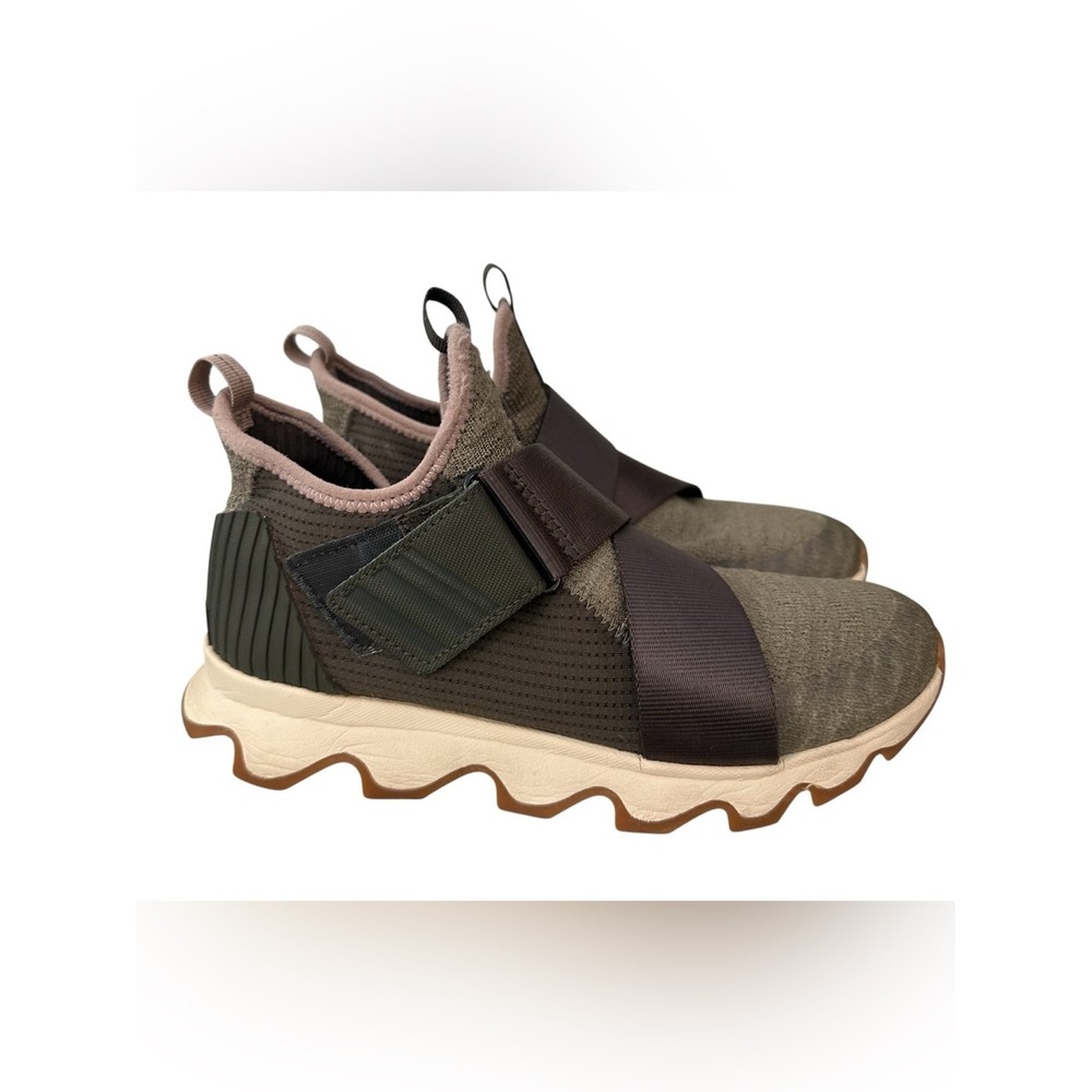 Sorel Kinetic RNEGD Strap Shoes Womens Size 7 Green Olive Slip-On Elastic